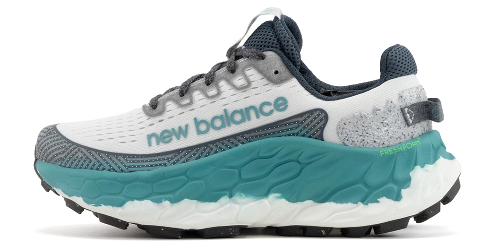La New Balance Fresh Foam X Trail More v3 est une chaussure de trail qui offre un confort sans fin. La Trail More v3 vous accompagne dans toutes vos aventures outdoor.”