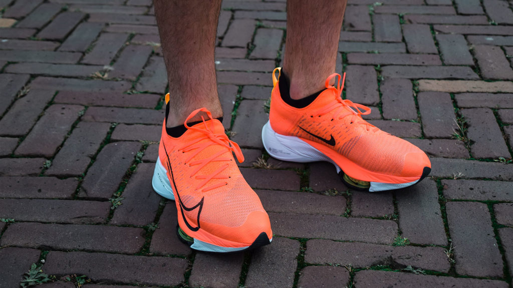 Nike Bright Mango Schuhe