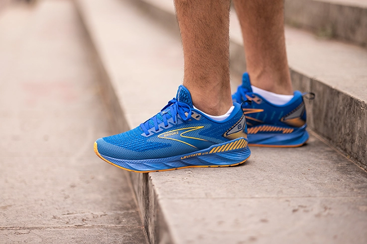 `Brooks Levitate 6 running shoes blue