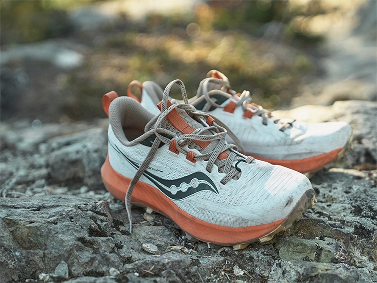 Saucony Peregrine 13 Trailrunning shoes white