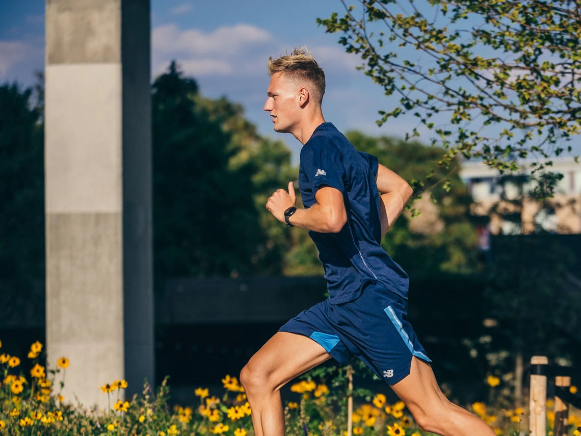 New balance FuelCell SuperComp Trainer v2 running shoe