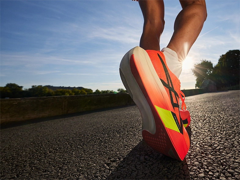 ASICS Metaspeed Sky Paris