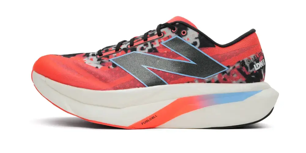 New Balance FuelCell SuperComp Elite v4 Seitenansicht