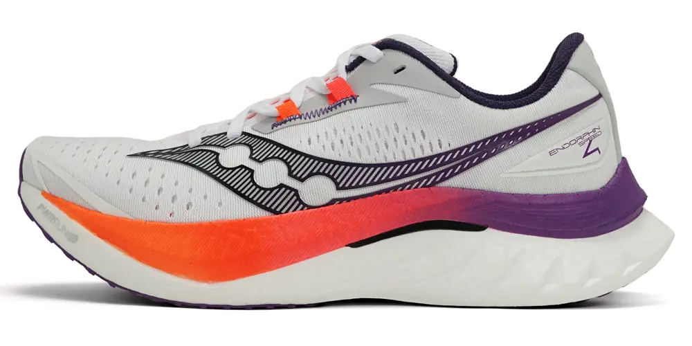 Saucony Endorphin Speed set fra siden
