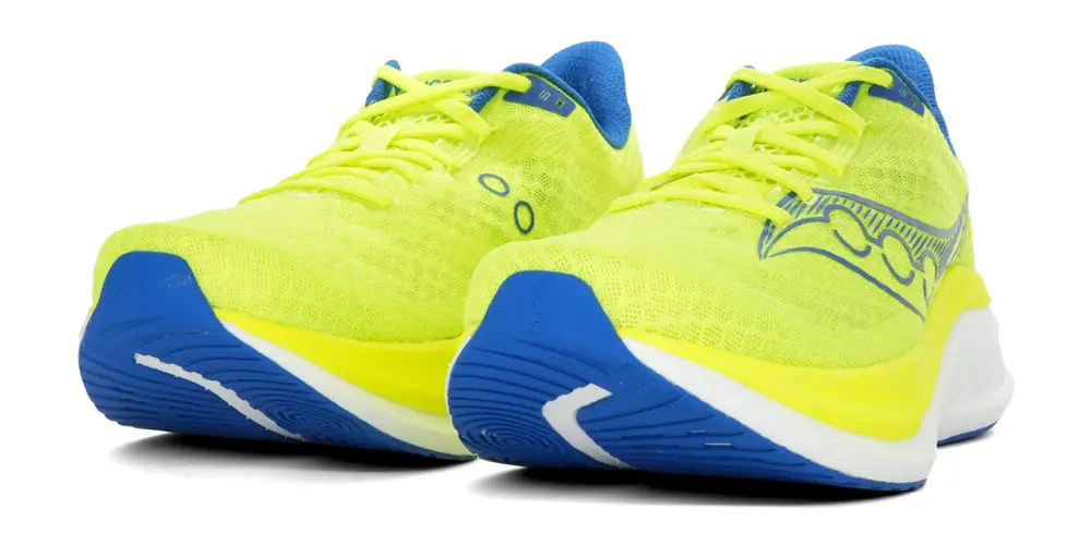 Two Saucony Endorphin Speed 5 Vue de face