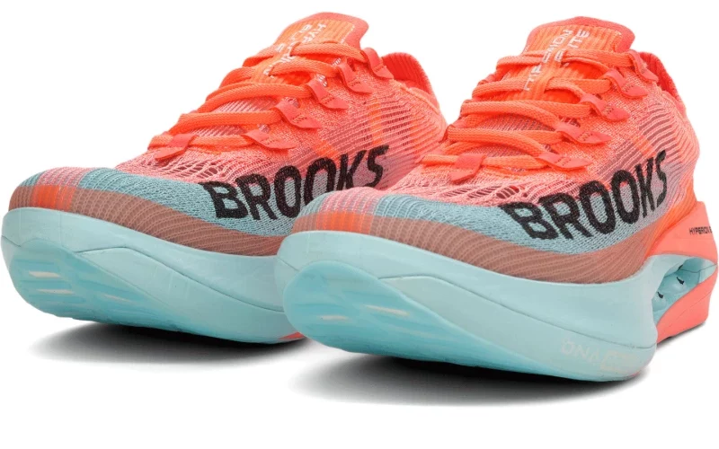 Brooks Hyperion Elite 5 Vorderansicht