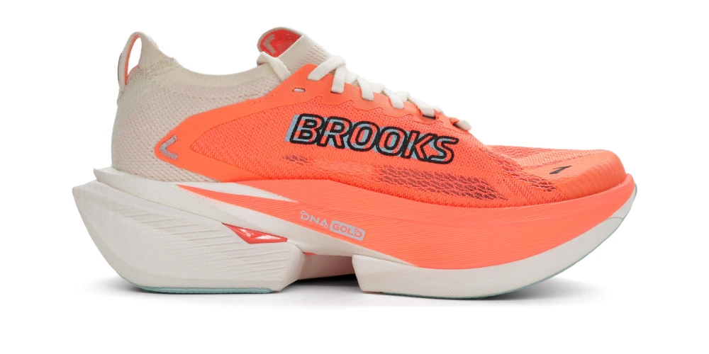 Brooks Hyperion Max 3 Vue côté droit