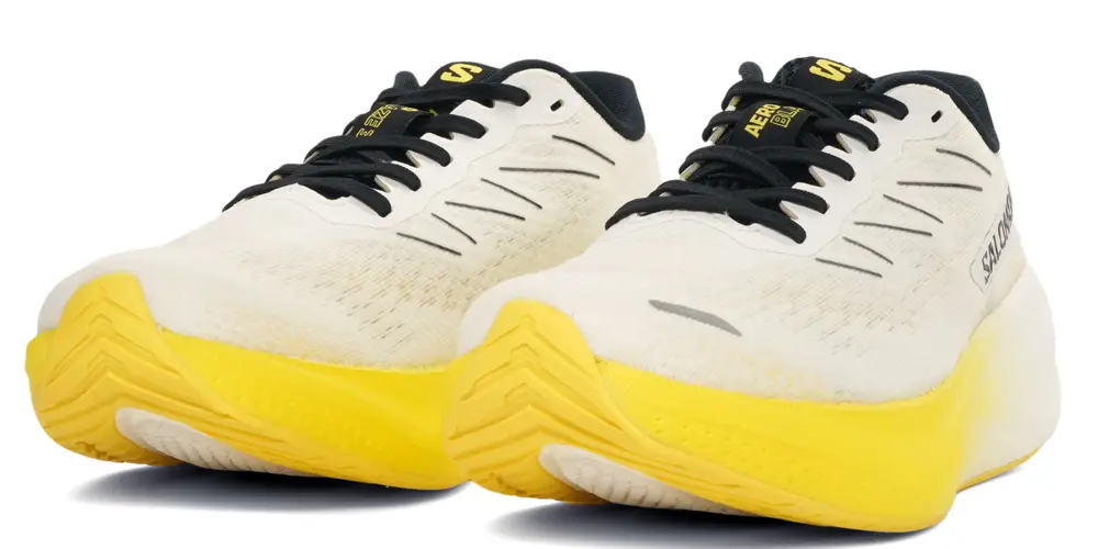 Salomon Aero Blaze 3 von der Seite